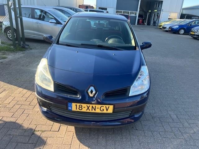 Renault Clio 1.2-16v rip curl