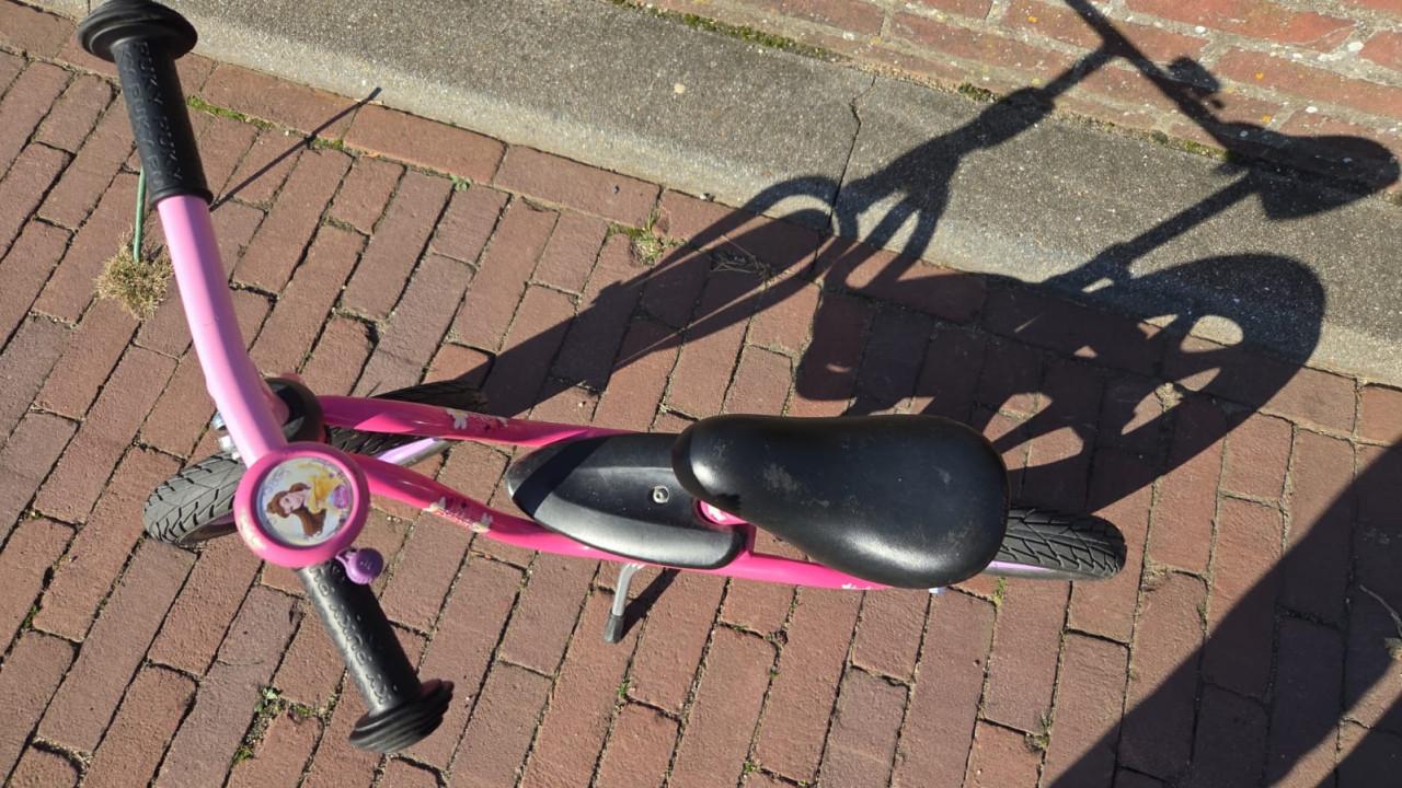 Roze puky loopfiets