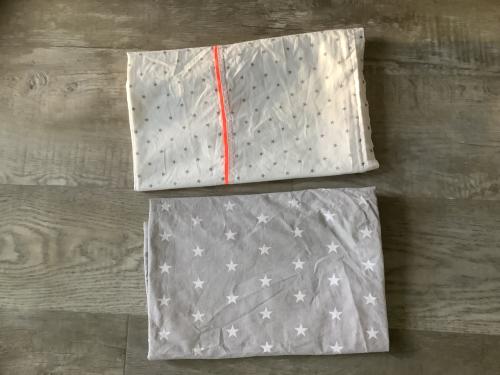 Twee Baby Ledikant Lakentjes