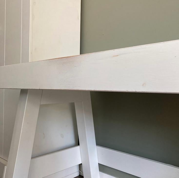 Wit bureau met zwart vak (BePureHome Grooving bureau)