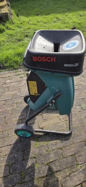 Bosch AXT Rapid 2000 tuinhakselaar