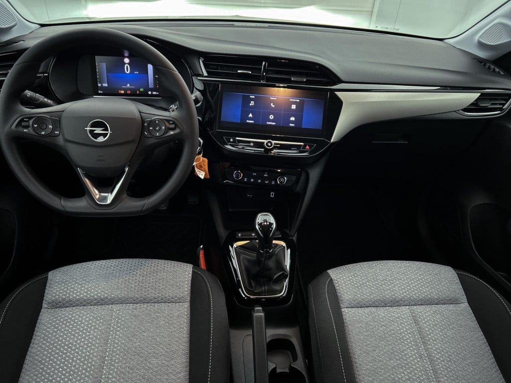 Opel Corsa 1.2 edition 75pk | | € 3.500 van mossel voorraadvoordeel | |