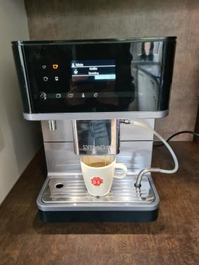 Miele vrijstaande, goed onderhouden koffiemachine voor koffiebonen