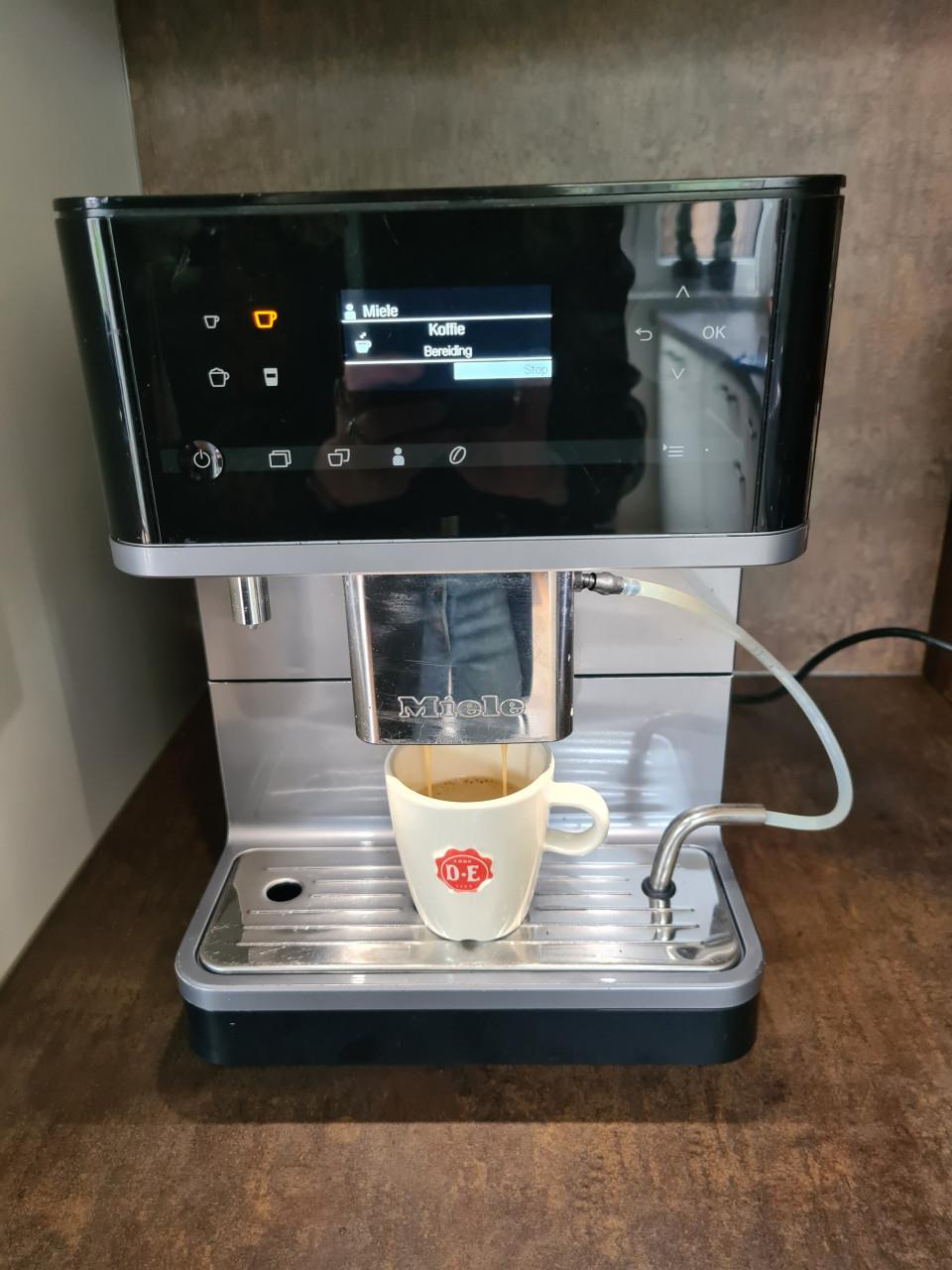 Miele vrijstaande, goed onderhouden koffiemachine voor koffiebonen