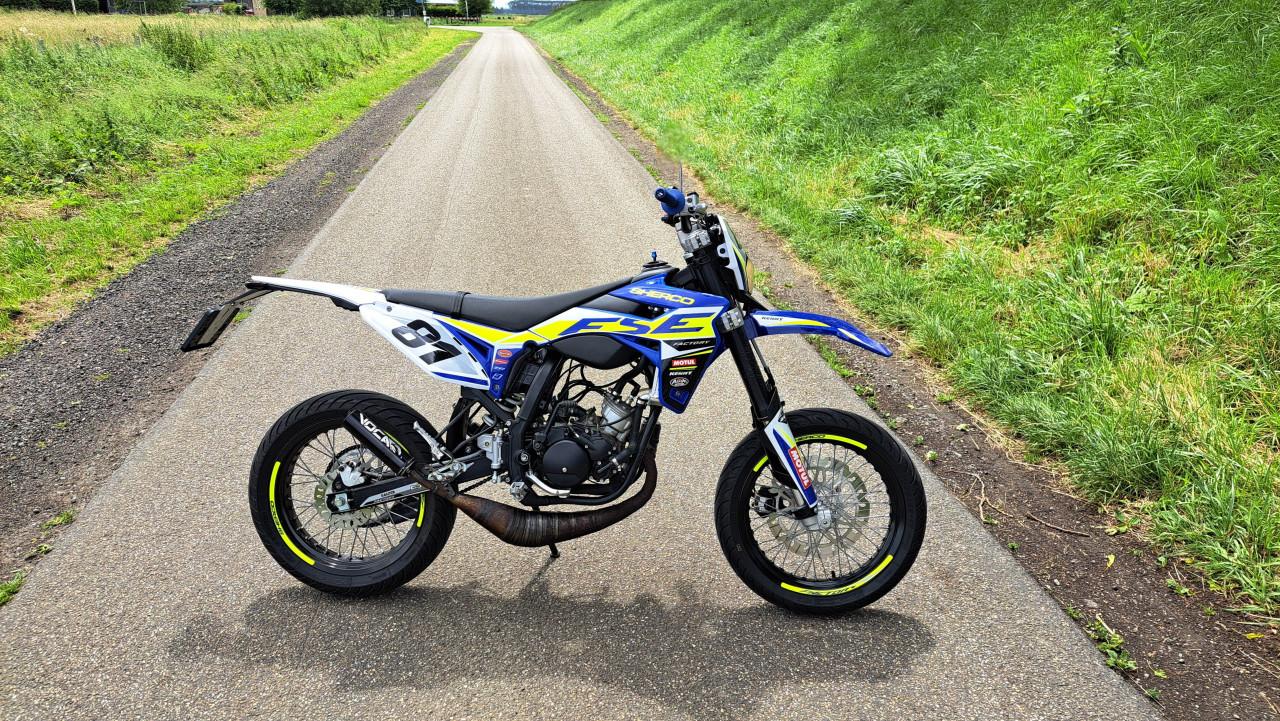 Schakelbrommer: Sherco SM/RS 50 Factory