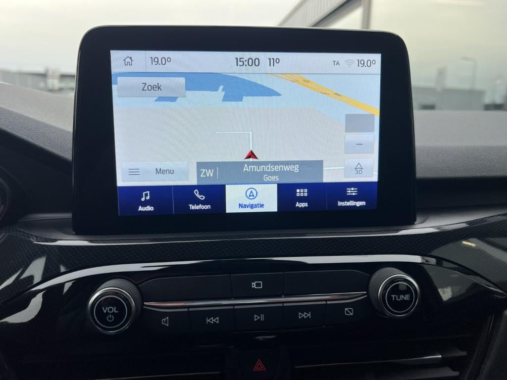 Ford Kuga 2.5 phev e-cvt 225pk st-line x , voorruitverwarming , stoel en st