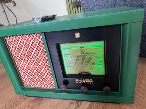 Mooie oude radio gemoderniseerd