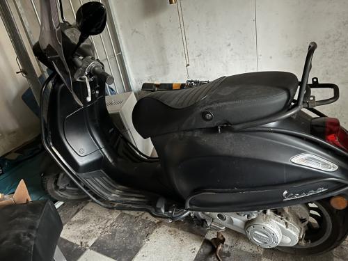 Vespa Sprint Notte (zwarte uitvoering)