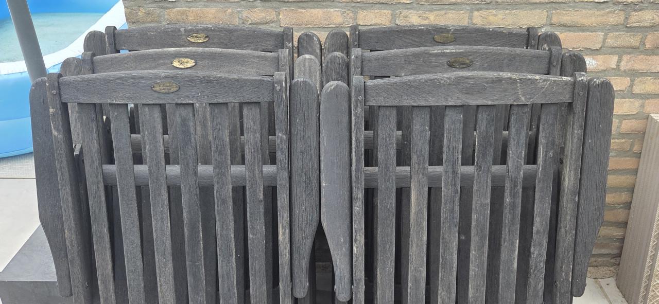 6 zware stevige houten tuinstoelen met bijbehorende kussens