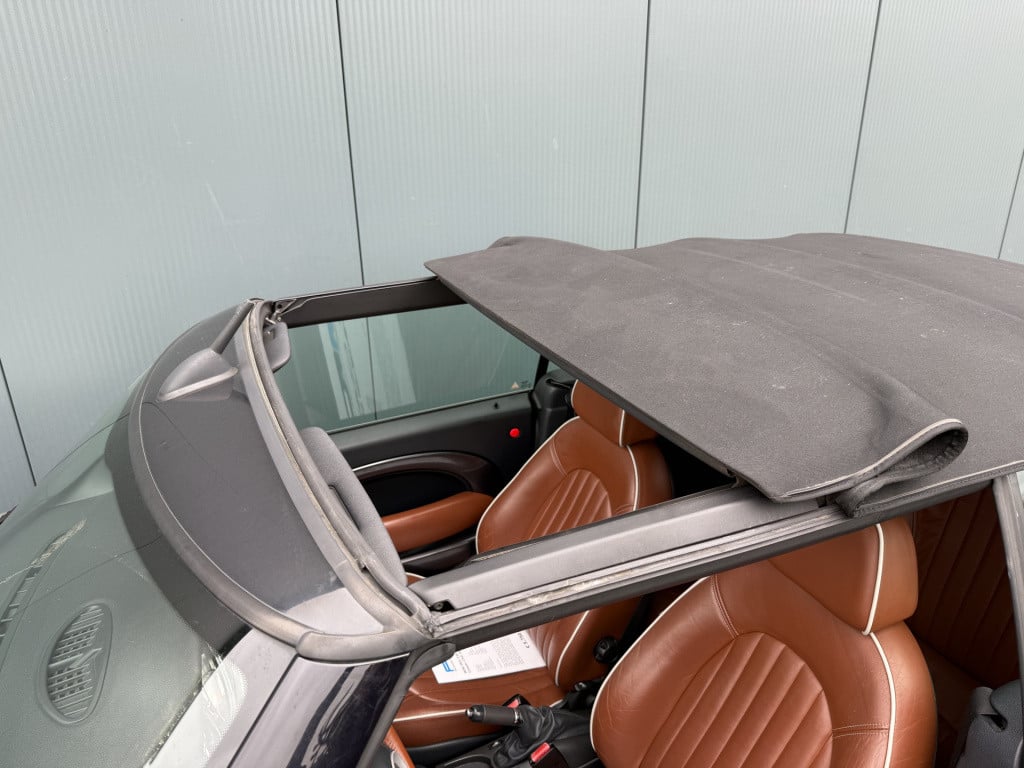 Mini Cooper Cabrio mini 1.6 115pk chili sidewalk