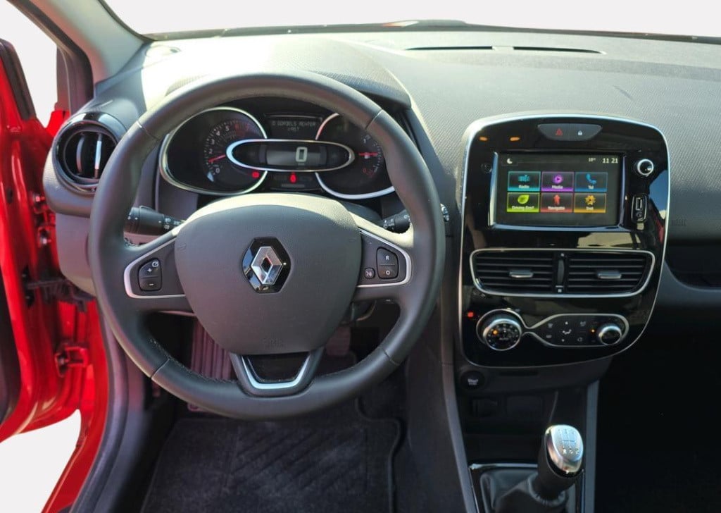 Renault Clio estate 0.9 tce limited
