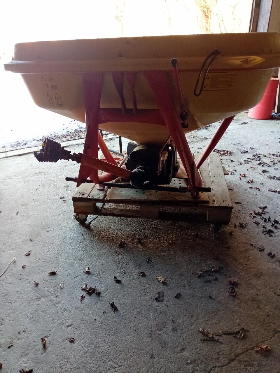 Vicon kunstmesttrooier