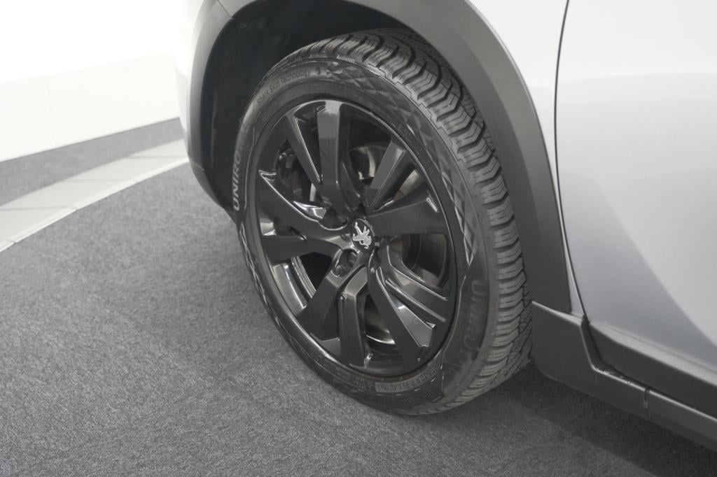 Peugeot 2008 puretech 110 eat6 gt | trekhaak | camera | panoramadak | apple