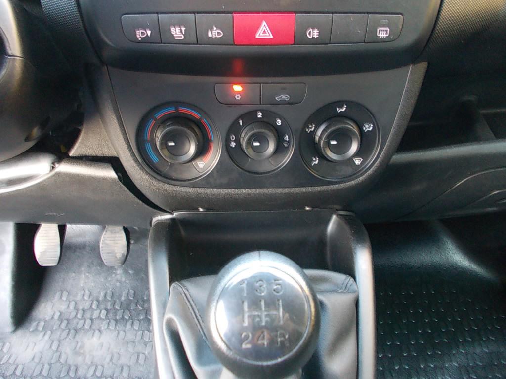 Opel Combo 1.3 cdti airco, cruise control, pdc, trekhaak