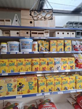 Cede eivoeders voor elk soort vogels