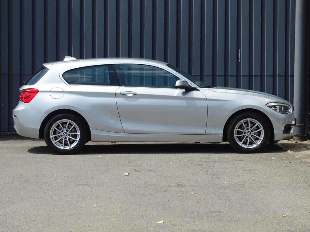 BMW 1 Serie 118i executive | led | navi | bluetooth