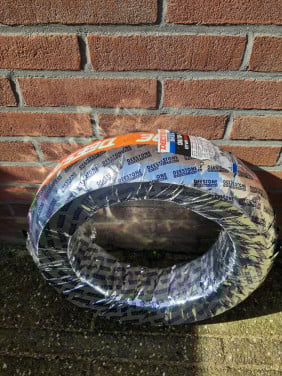 Te koop,band 130/70-12