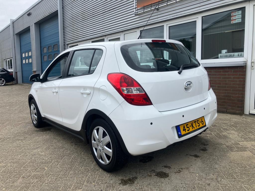Hyundai I 20 1.2i dynamicversion airco