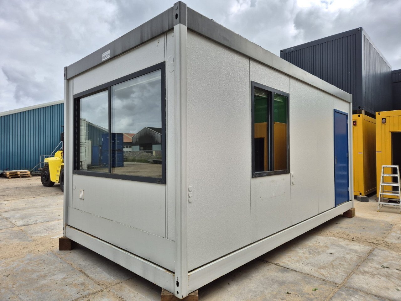6x3m kantoorunit / woonunit / schaftkeet / bouwkeet