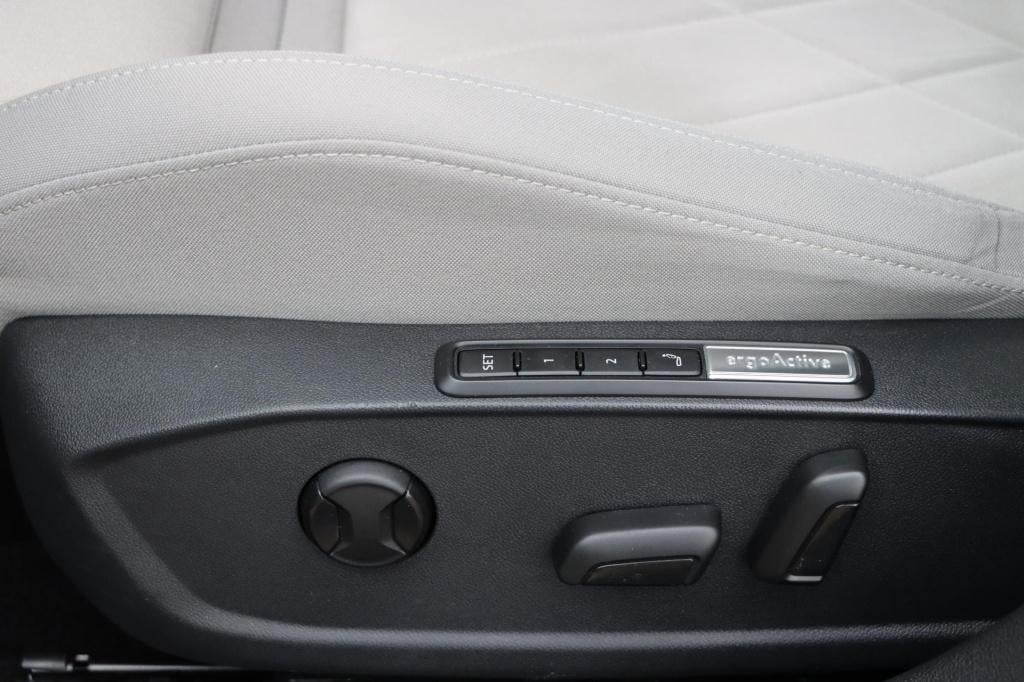 Volkswagen Golf 1.4 ehybrid style 204pk dsg6