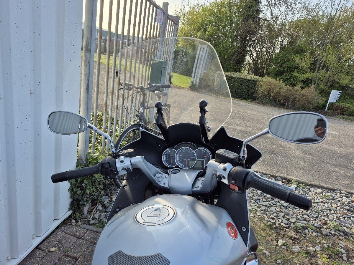 Moto Guzzi Norge 1200GTL uit 2010, flinke toermotor