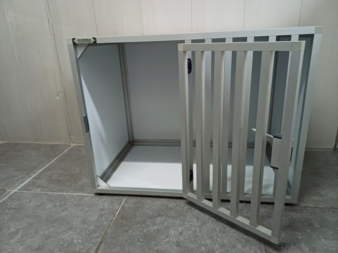Diverse kamerkennels aangeboden