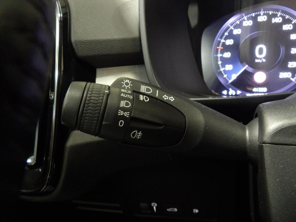 Volvo XC40 t5 twin engine 262pk geartronic momentum pro