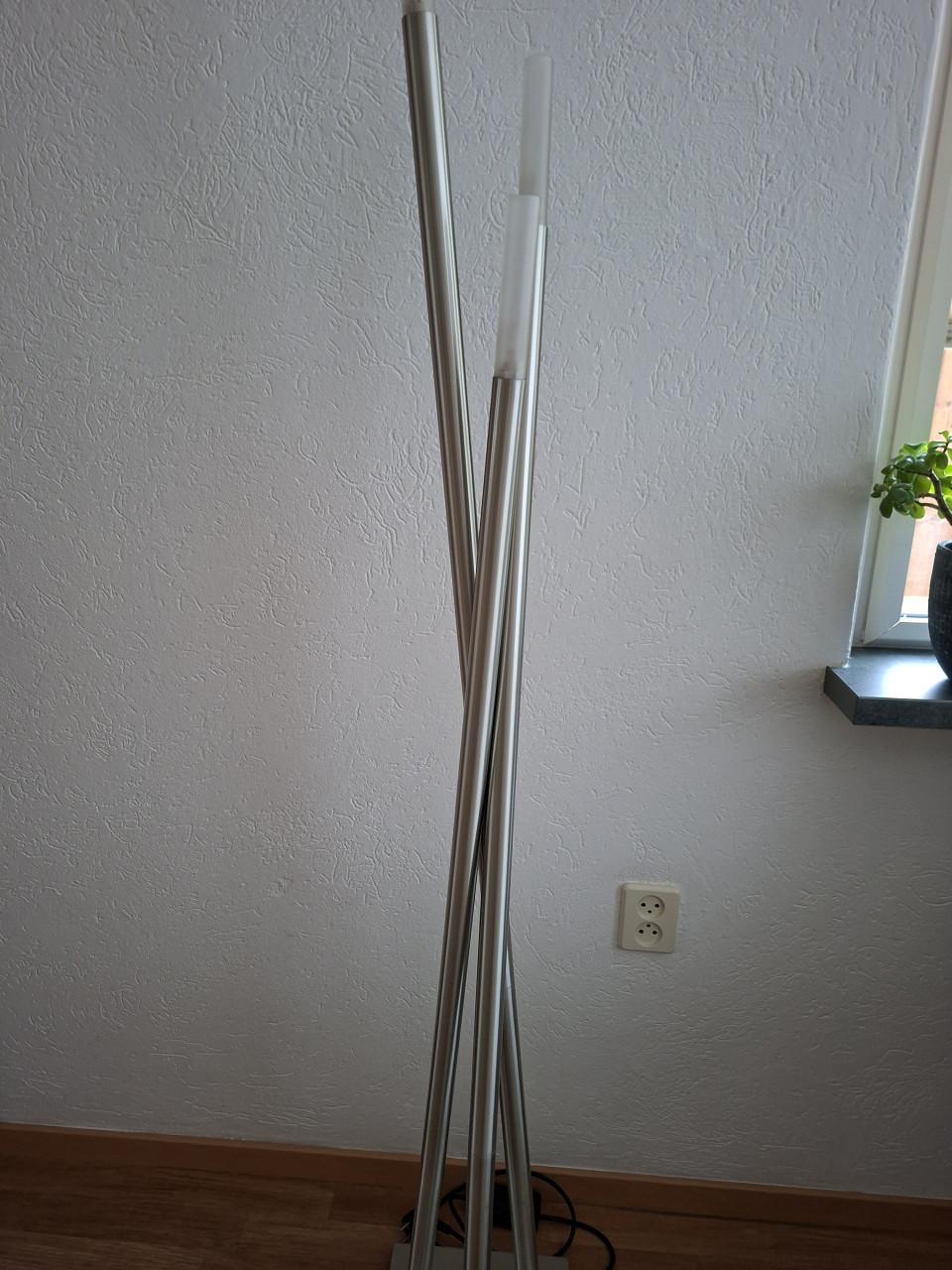 Staande schemerlamp.