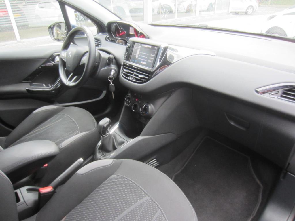Peugeot 208 1.2 vti 82 active 5-drs airco/lmv/park