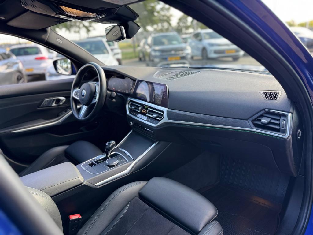 BMW 3-serie touring 330e m-sport * pano * acc * harman/ kardon