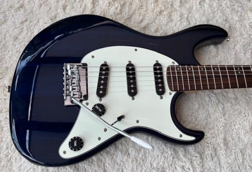 Mooie zgan Cort gitaar