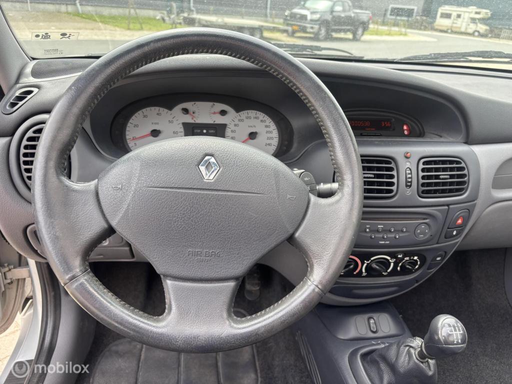 Renault Megane cabrio 1.4-16v dynamique