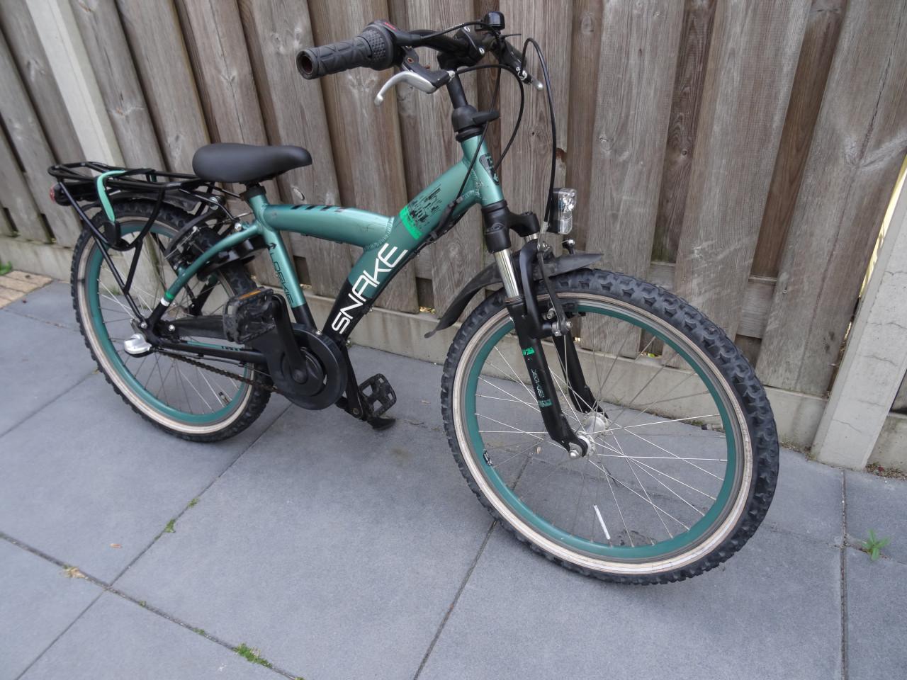 🚲 Loekie Snake Jongensfiets 22 inch – 3 Versnellingen 🐍