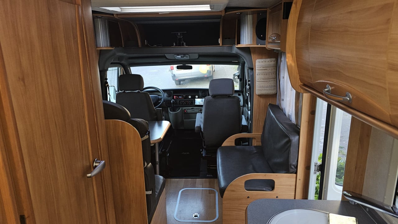 Adria isola 635 half integraal