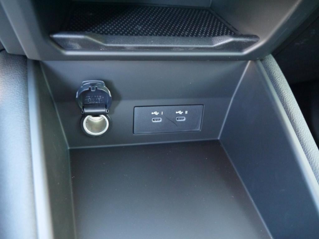 Mitsubishi Grandis 1.8 hev intense+