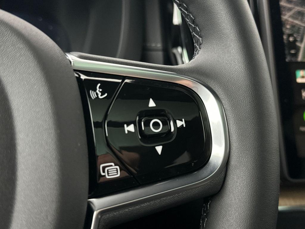 Volvo XC60 t8 ultra dark executive edition recharge awd