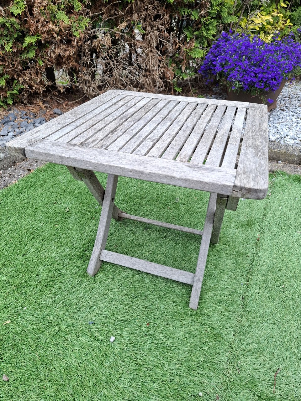 Houten bijzettafel