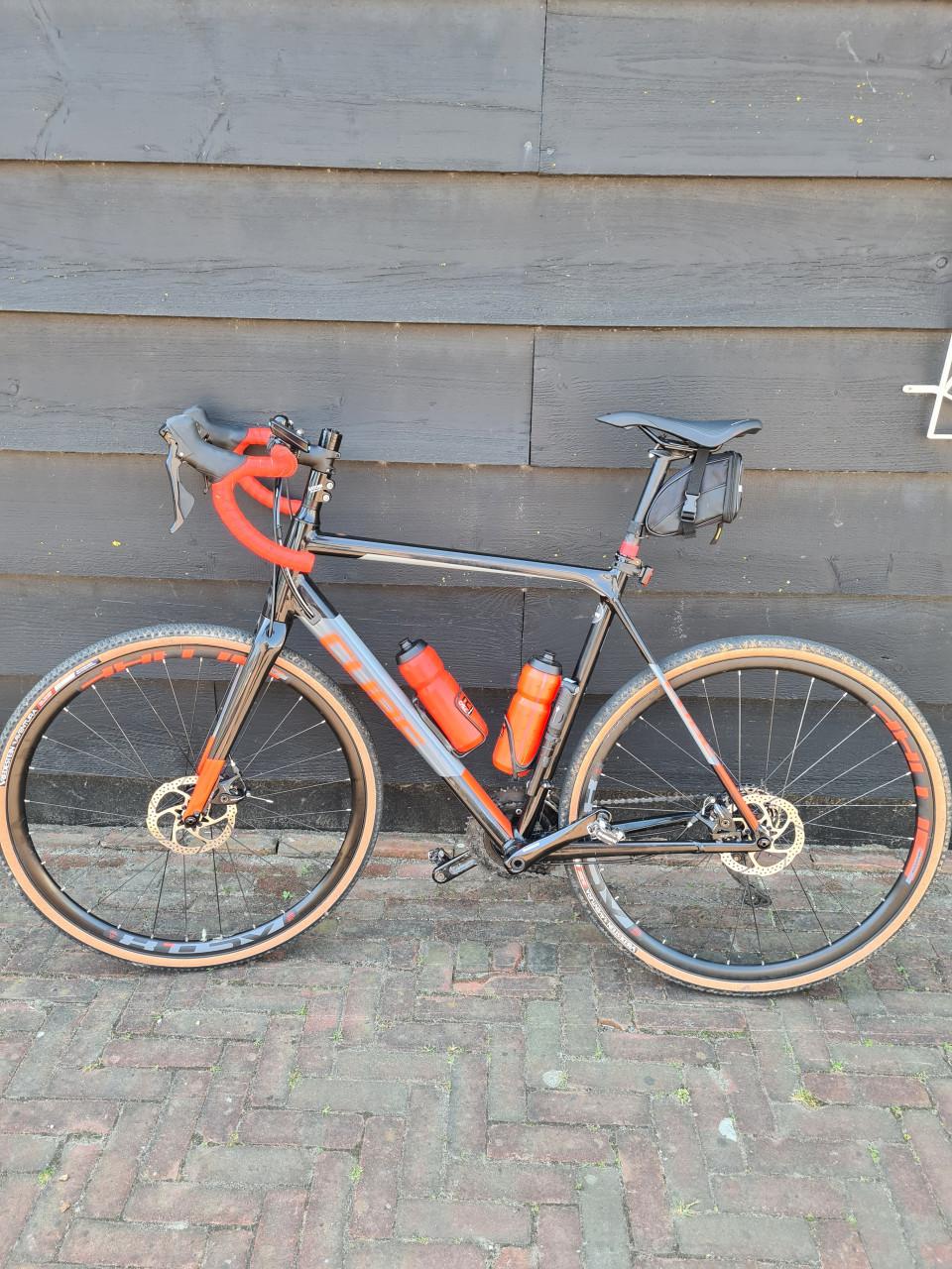 Gravelbike - Cube Cross Race