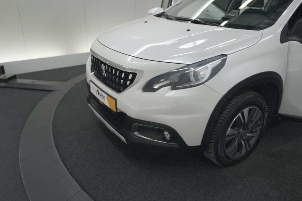 Peugeot 2008 puretech 130 allure | camera | apple carplay | parkeersensoren