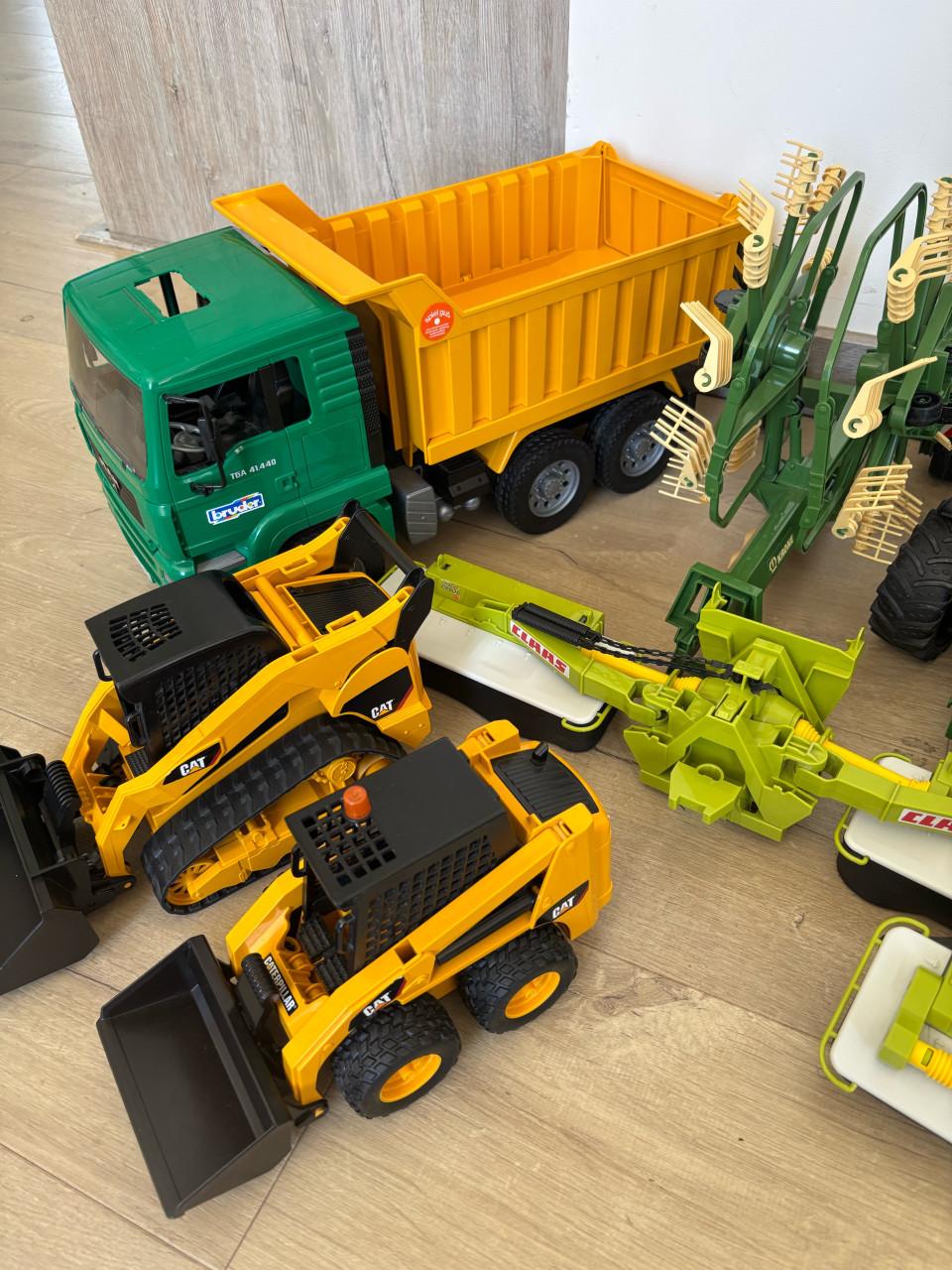 Bruder set met combine en trekker