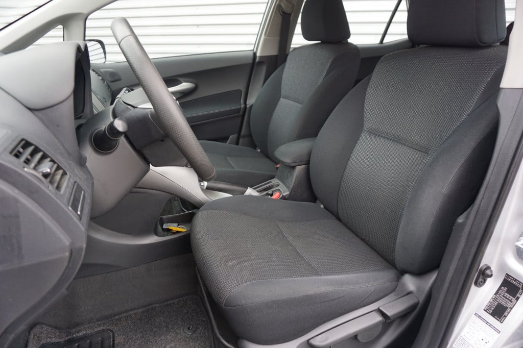 Toyota Auris 1.8 full hybrid aspiration automaat - airco / navi / cruise / 