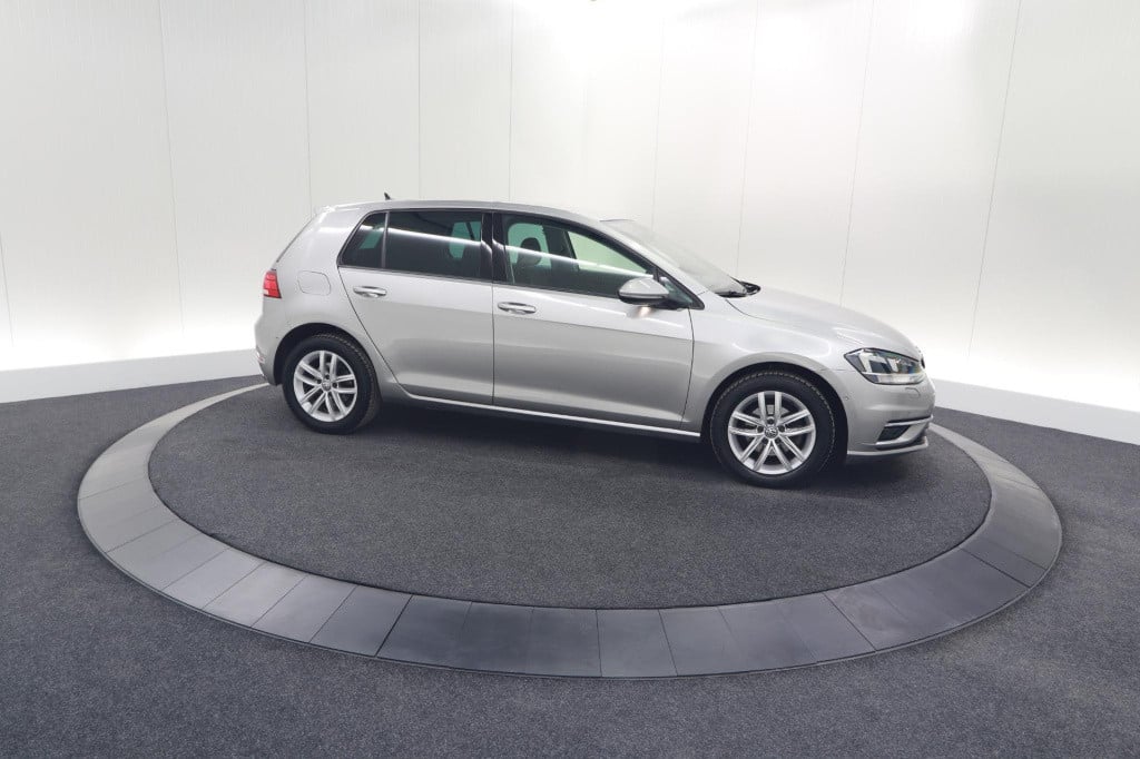Volkswagen Golf 1.0 tsi 110pk highline | adaptieve cruise control | apple c