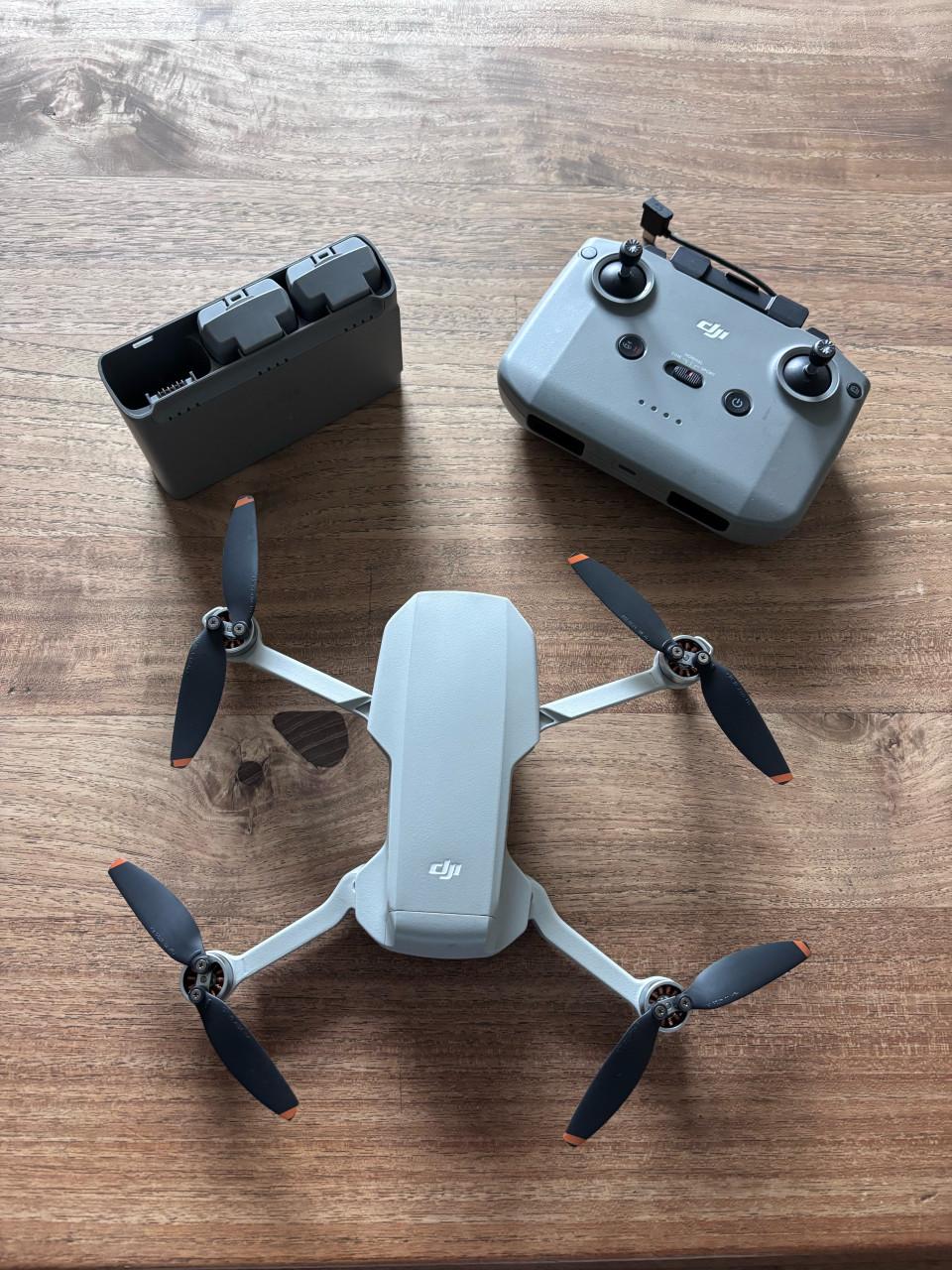 DJI Mini 2 SE drone
