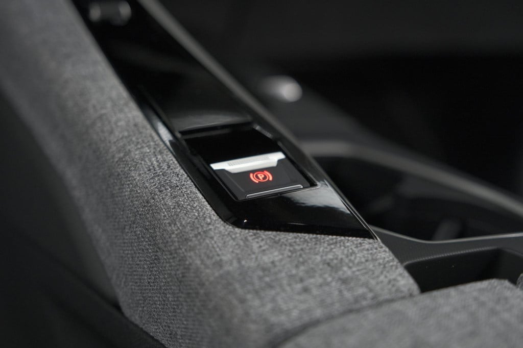 Peugeot 3008 hybrid 136 e-dsc6 gt | camera | adaptieve cruise control | ele