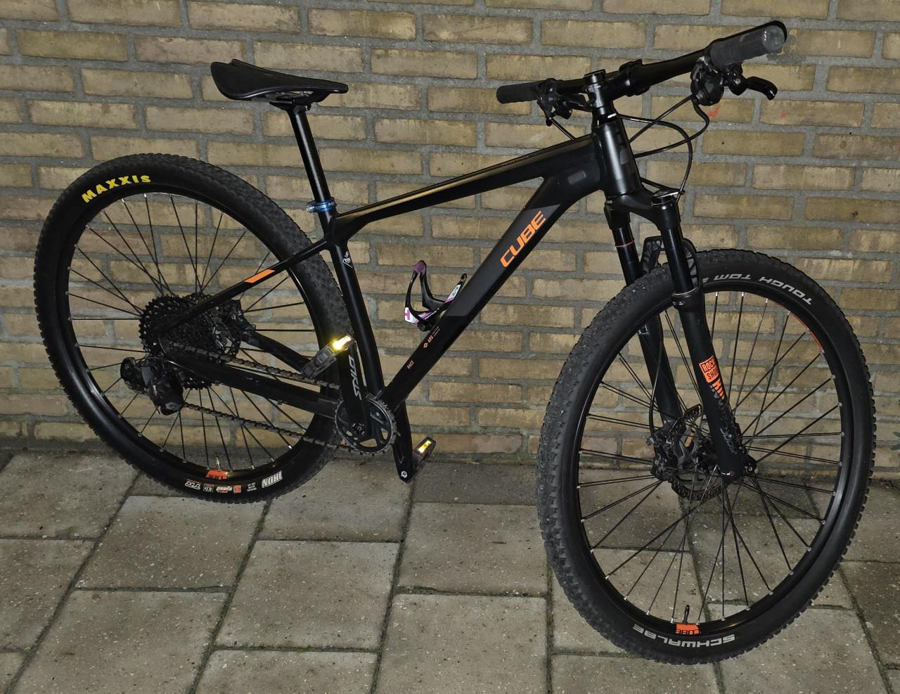 Cube reaction race 29"