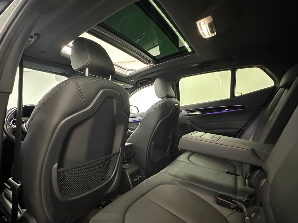 BMW X2 xdrive25e m-sport x | brooklyn grau | panoramadak | memory stoelen |