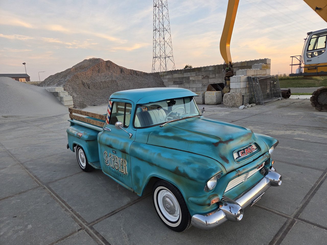 GMC Chevrolet 100 Apache Big Window