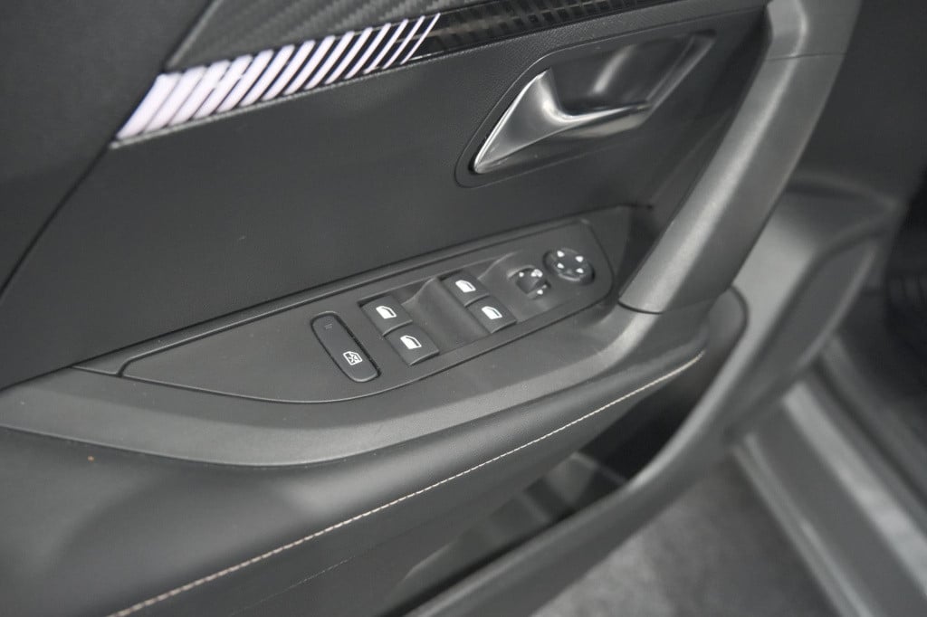 Peugeot 2008 hybrid 136 e-dcs6 allure | 360 camera | adaptieve cruise contr