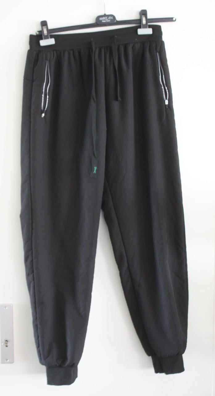 Zwart gevoerde joggings broek  maat l