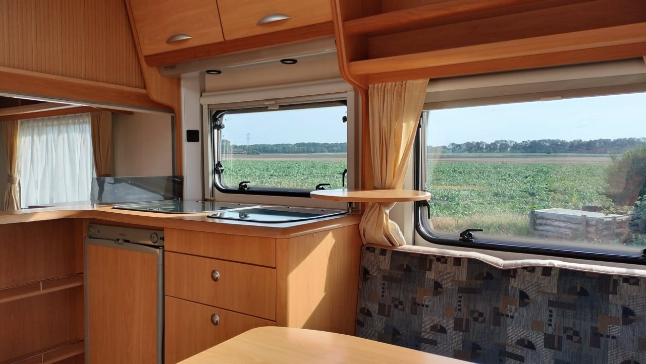 Chateau Calista 450 (2005)  met voortent